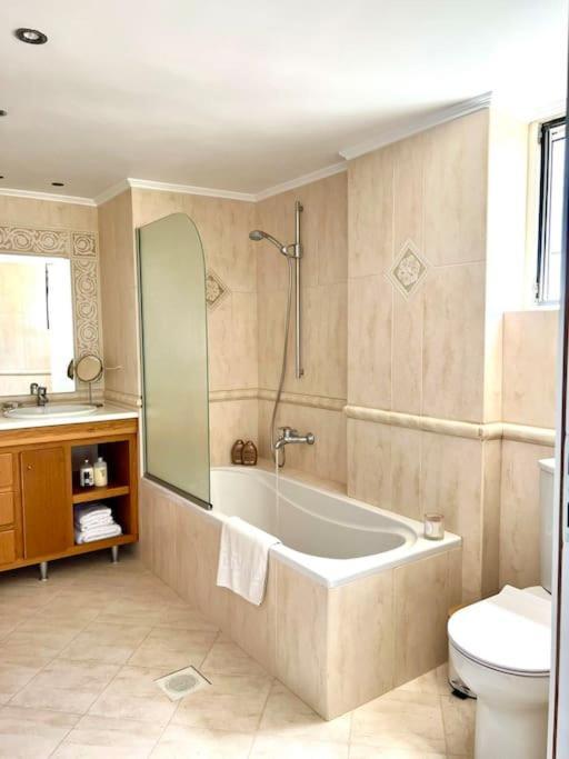 Theasis Apartments Adamantas  Ngoại thất bức ảnh