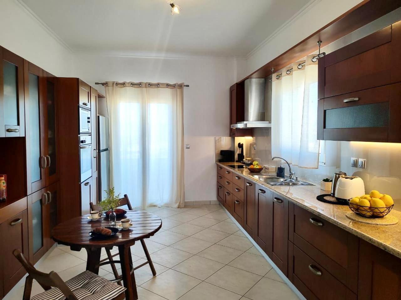 Theasis Apartments Adamantas  Ngoại thất bức ảnh